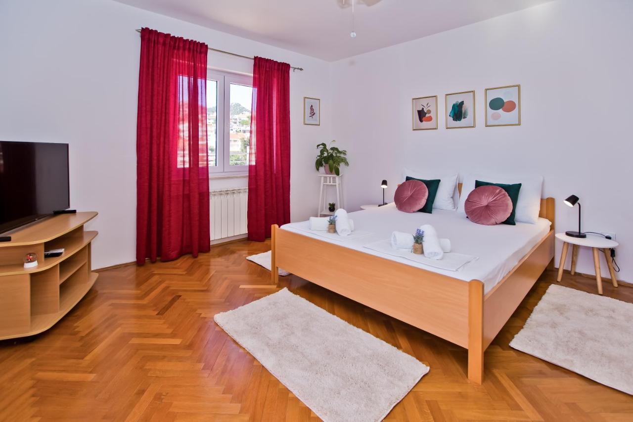 Apartments And Rooms Marija Hvar Town Exteriér fotografie
